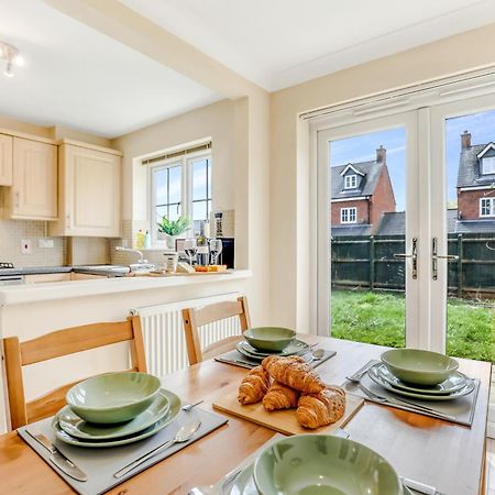 Silver Stag Properties, 3 Bedroom W Parking And Garden Smisby Eksteriør billede
