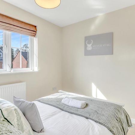 Silver Stag Properties, 3 Bedroom W Parking And Garden Smisby Eksteriør billede